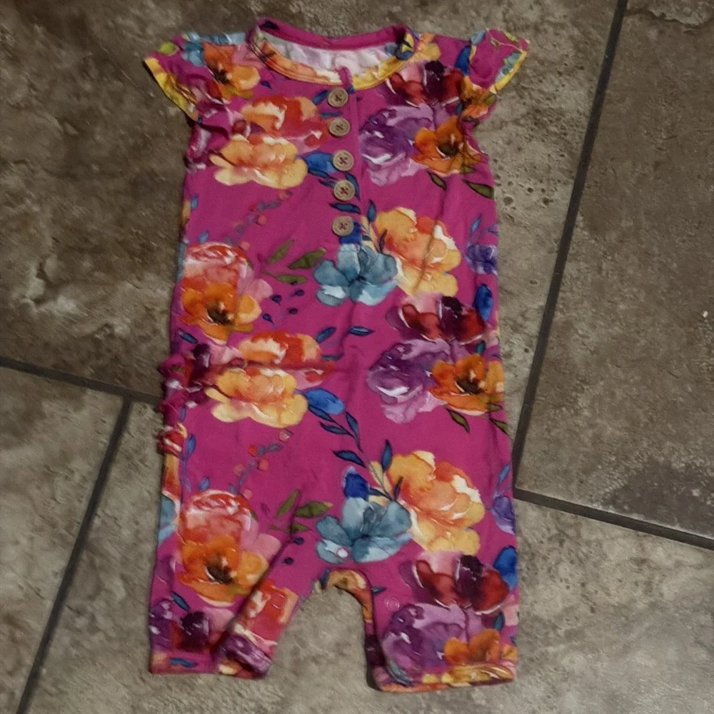 Posh Peanut Baby Girls 9-12 Months Vivid Watercolor Flowers Ruffle Bum Romper